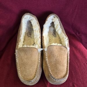 UGG Chestnut Suede Shearling Loafers. Used Size 7